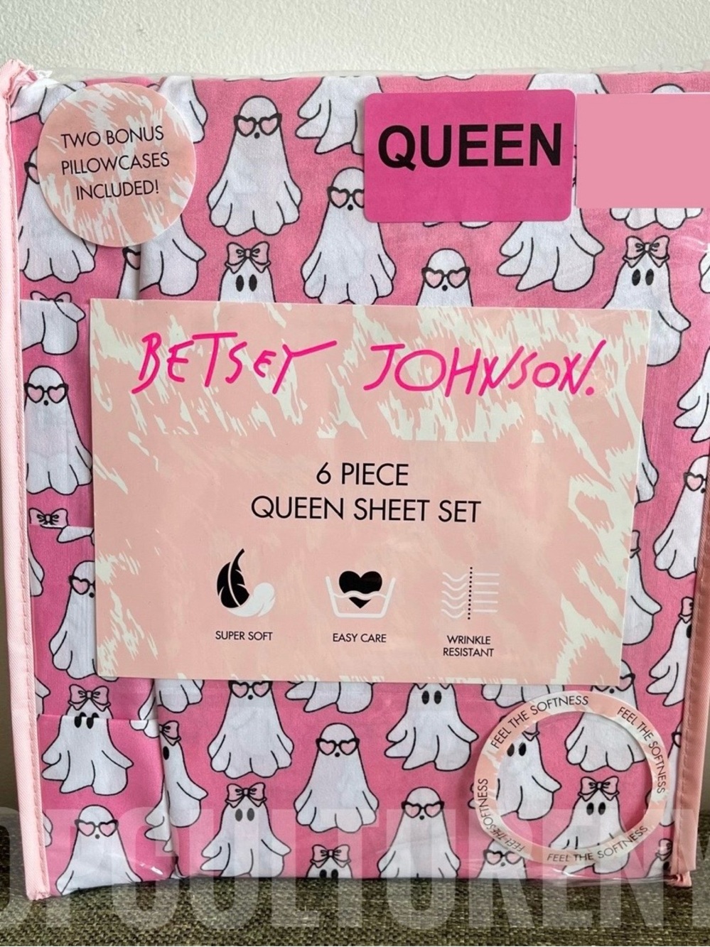 Betsey Johnson Pink Ghost Queen Sheet Set